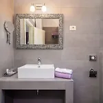 Romantic Luxury Split