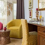 Romantic Luxury Bed & Breakfast 4*