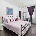 Romantic Luxury Bed & Breakfast Split