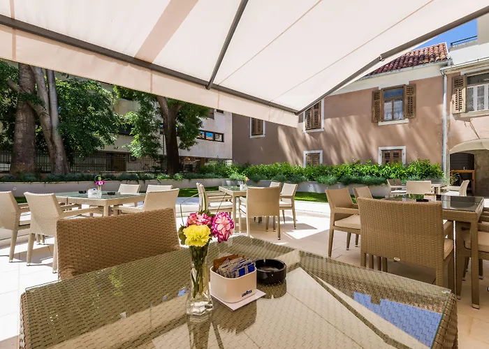 Romantic Luxury Split