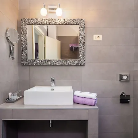 Romantic Luxury Σπλιτ