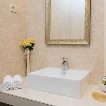 Romantic Luxury Σπλιτ