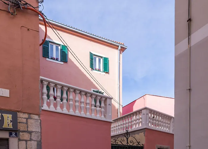 Romantic Luxury Split