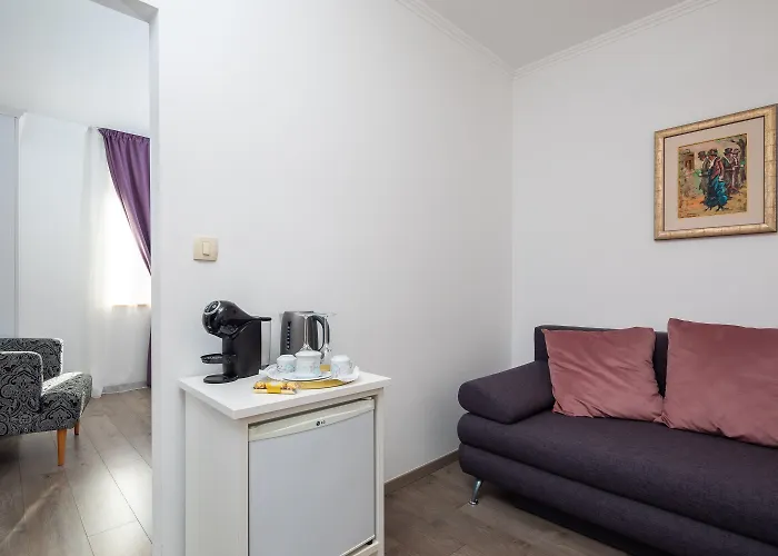 Romantic Luxury Split